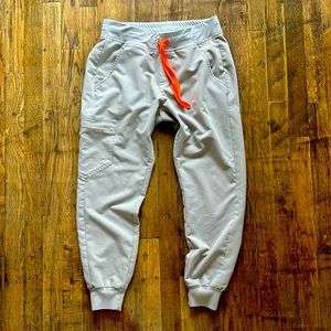 Figs Zamora jogger scrub pants. Size small petite. Color sand/tan